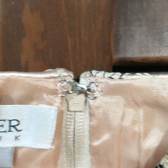 NWOT Kay Unger 2 Piece Beautiful Floral Top Blouse & Skirt Size 12 - Picture 10 of 12